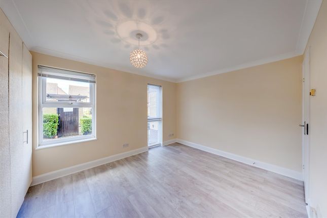 Heatherbank Close, Dartford photo 4