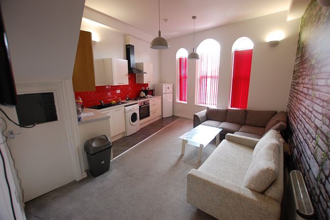 Thumbnail Room to rent in Cork Street, Ashton-Under-Lyne, Greater Manchester
