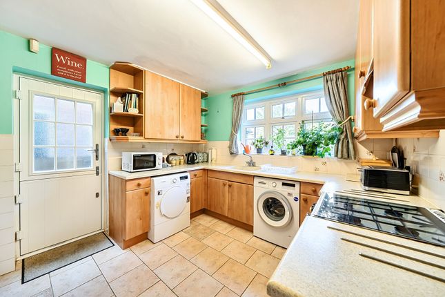 Park Avenue, Ruislip photo 4