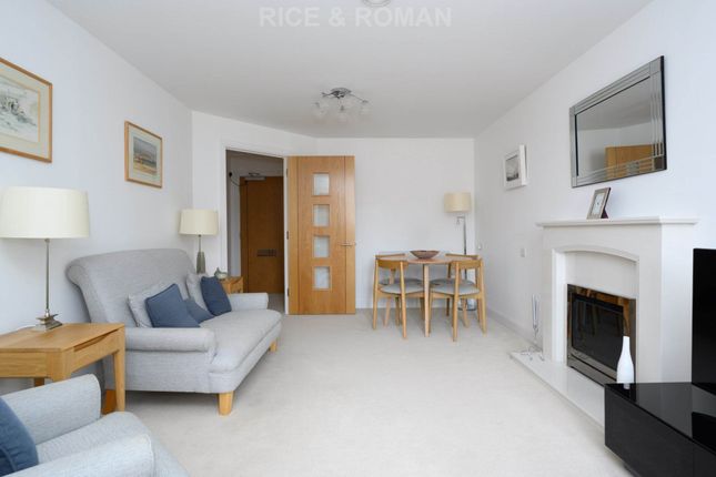 50 Birch Place, Dukes Ride, Crowthorne photo 4