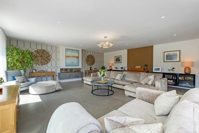 The Boma, Goose Hill, Thatcham photo 4