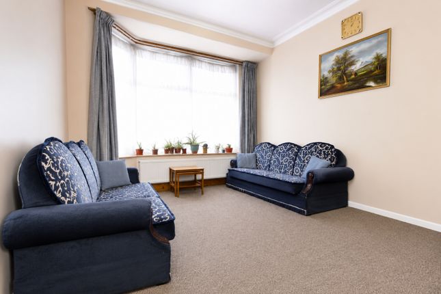 106, Southend Road, London photo 2
