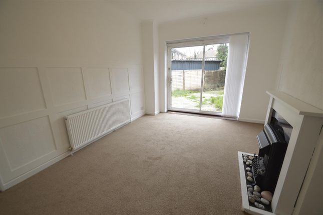 108, Church Elm Lane, Dagenham photo 3
