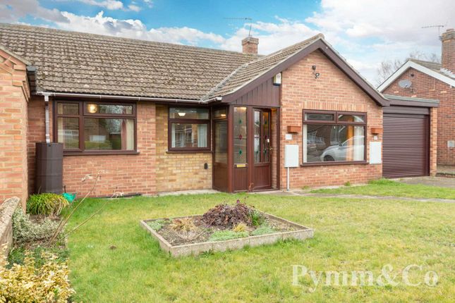 Thumbnail Bungalow for sale in Colindeep Lane, Sprowston