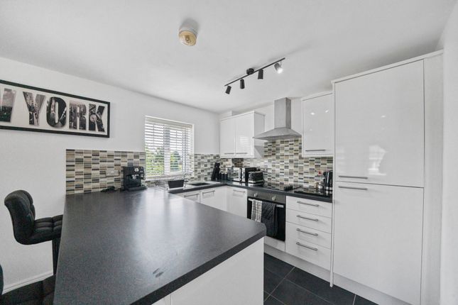 Apt 5, 9 Cranberry Court, Wigan photo 3