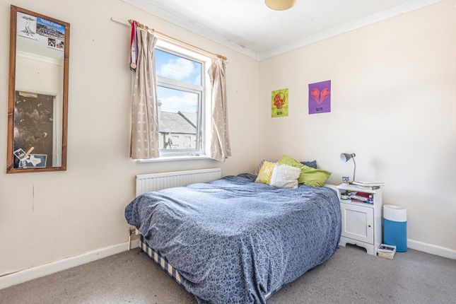 Terraced house to rent in Catherine Street, East Oxford
