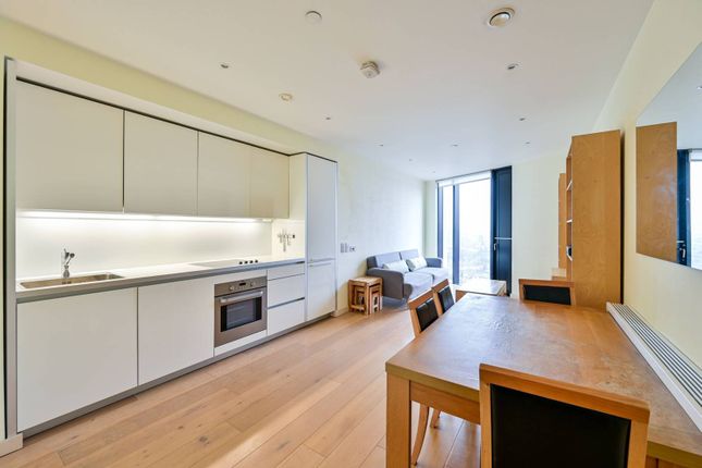 Flat for sale in Walworth Road, Elephant And Castle, London