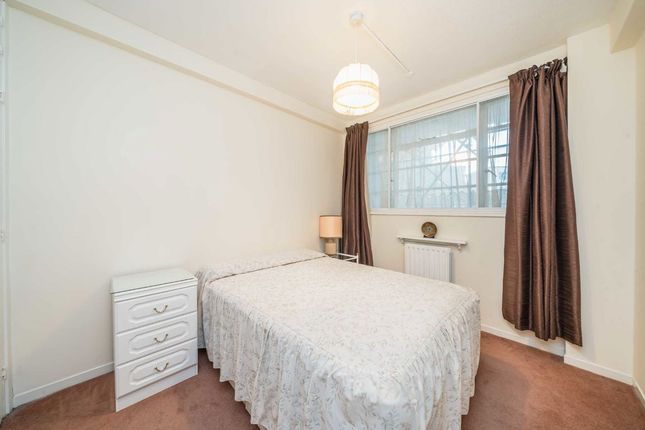 166 Lichfield Court, Sheen Road, Richmond photo 4