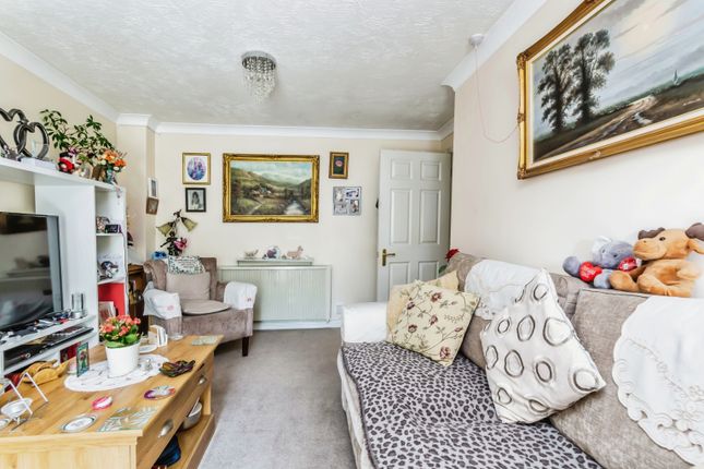 Flat 15, Reynard Court, 10, Foxley Lane, Purley photo 4