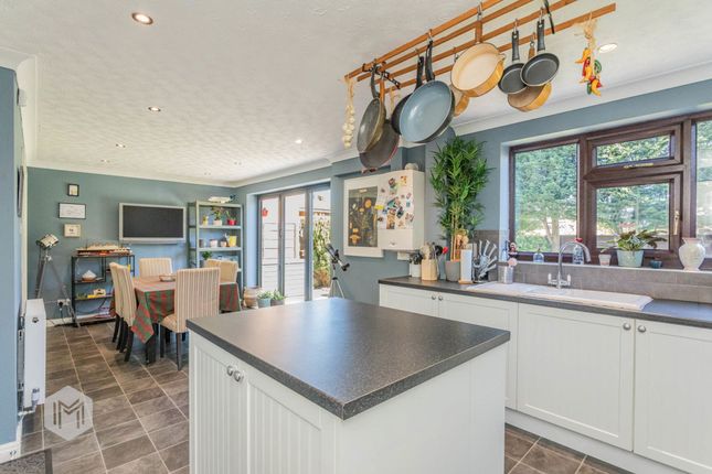 48 Eastmoor, Manchester photo 3