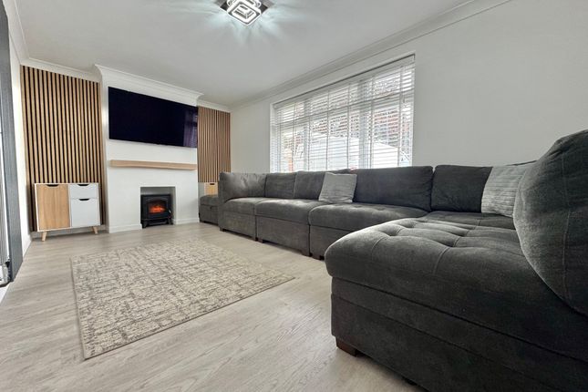 79 The Grove, Sholing, Southampton photo 2