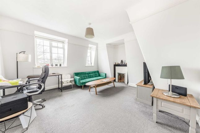 Thumbnail Flat for sale in Twickenham Road, Richmond