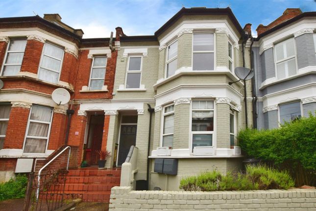 Thumbnail Flat to rent in Churchfield Avenue, London
