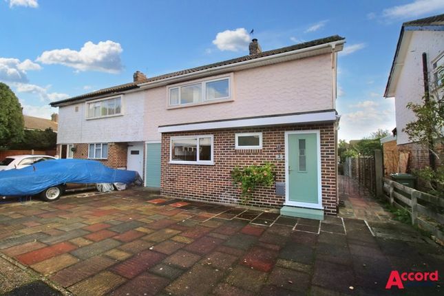 Thumbnail Property to rent in Bourne End, Hornchurch