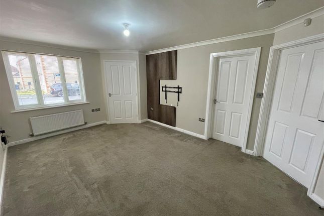 11, Ridgewood Close, Darlington photo 2