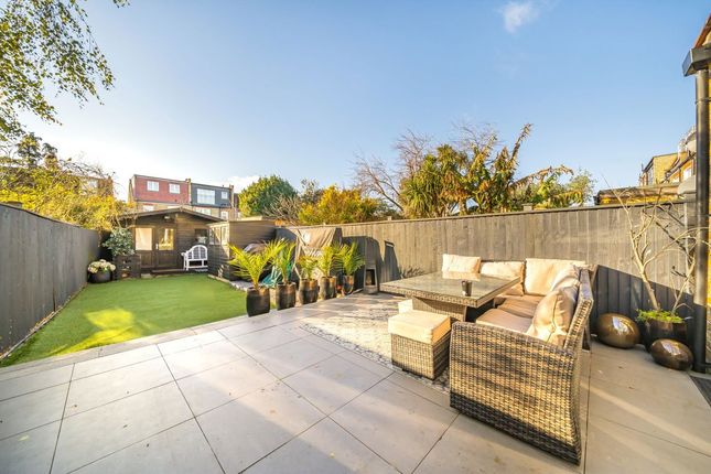 48, Robinson Road, London photo 2
