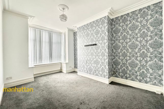 392, Tonge Moor Road, Bolton photo 2