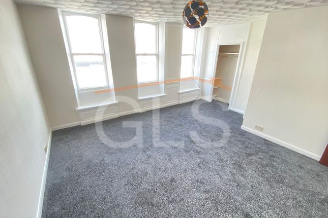 39 Newborough, Scarborough photo 2