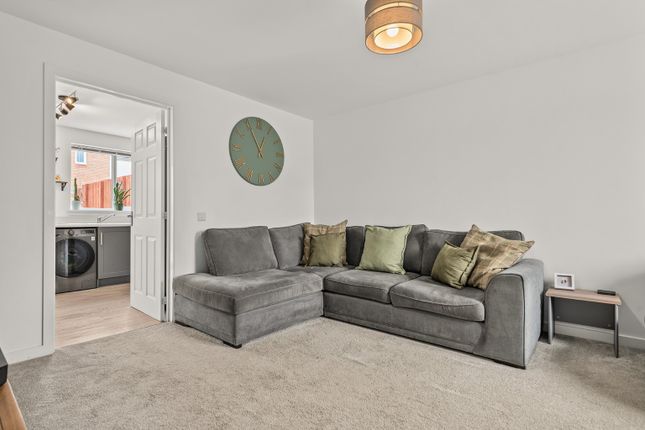 28, Douglas Road, Livingston photo 4
