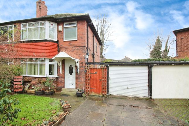 Thumbnail Detached house for sale in Pendas Grove, Crossgates, Leeds
