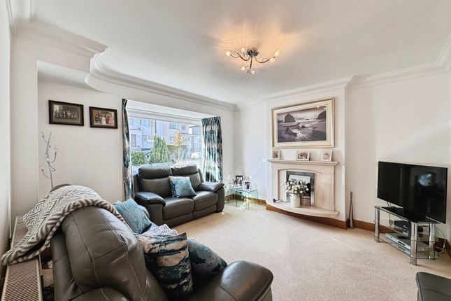 30 The Grove, Edgware photo 2