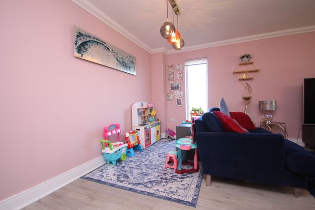 19, Stewart Gardens, Airdrie photo 4
