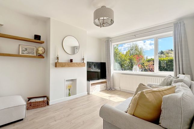 56 Chestnut Drive, Stockport photo 2