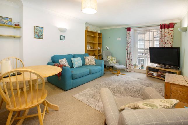 Apt 1, Fountain Court Little Triangle, Teignmouth photo 3