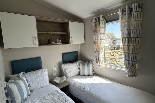 Holiday Home, Willerby Canterbury, Towyn Road, Towyn photo 4
