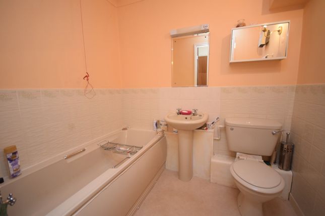 28, St Johns Park, Whitchurch photo 4