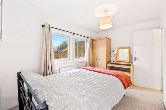 End terrace house to rent in Picton Street, Brighton, East Sussex