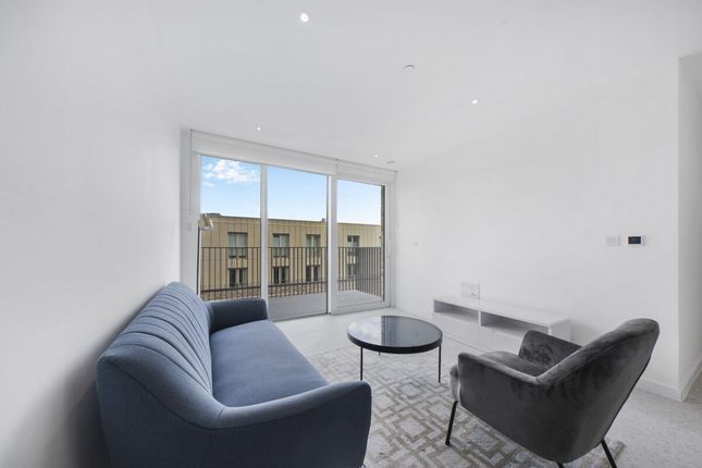 Thumbnail Flat for sale in Georgette Apartments, London