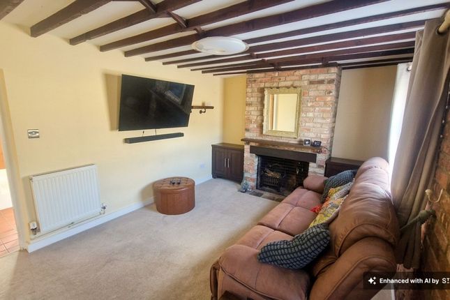 72 Westrop, Swindon photo 4
