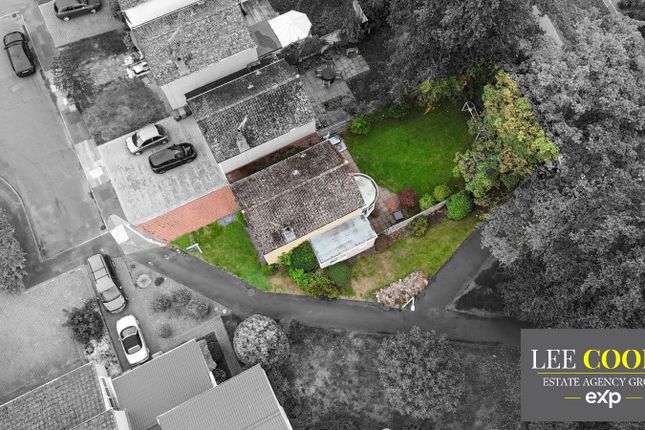 69, Woodfield Heights, Wolverhampton photo 2
