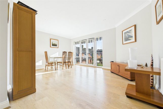 12, Peel Court, Pangbourne photo 2