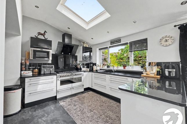 15, Ashmead Close, Kent photo 4