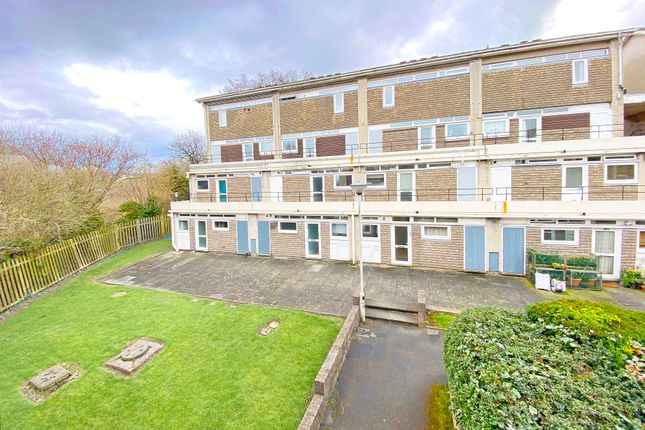 Thumbnail Flat for sale in Chatsworth Grove, Harrogate