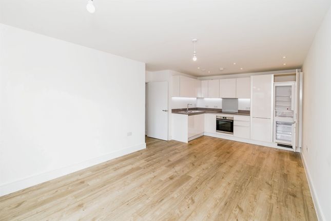 Thumbnail Flat for sale in Granada House, Meridian Way, Southampton