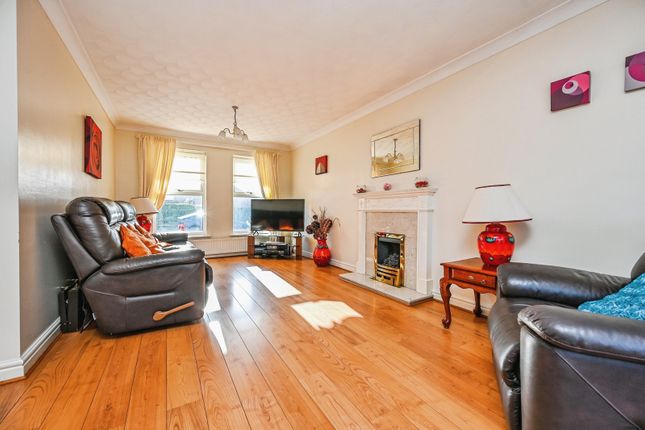 8, Greenhill Place, Merseyside photo 4