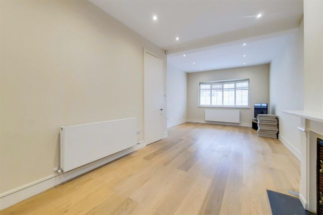 Thumbnail Terraced house to rent in Colehill Lane, London
