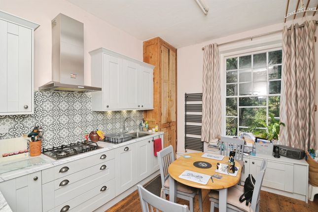 25, Woodland Vale Road, St. Leonards-On-Sea photo 3