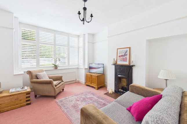 59 Birchwood Avenue, Hatfield photo 2