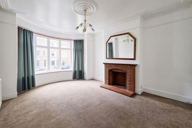 111, Beedell Avenue, Westcliff-On-Sea photo 2