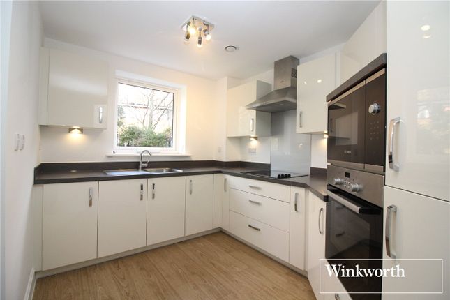 Flat 11, Goldwyn House,, Studio Way, Hertfordshire photo 2