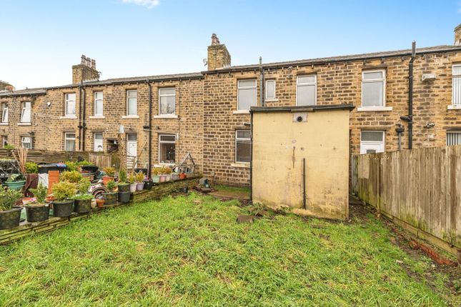2-bed terraced on 90 Dewhurst Road, Huddersfield, £24,000