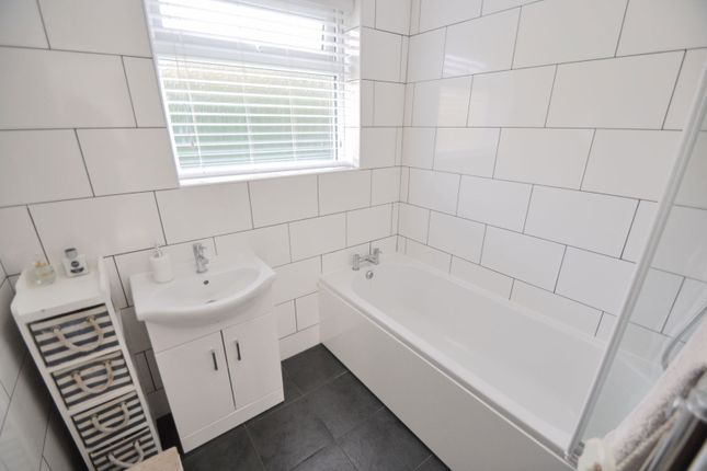 7, Brynmoss Avenue, Wallasey photo 4