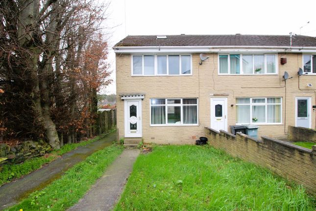 Thumbnail Town house for sale in Ing Field, Oakenshaw, Bradford