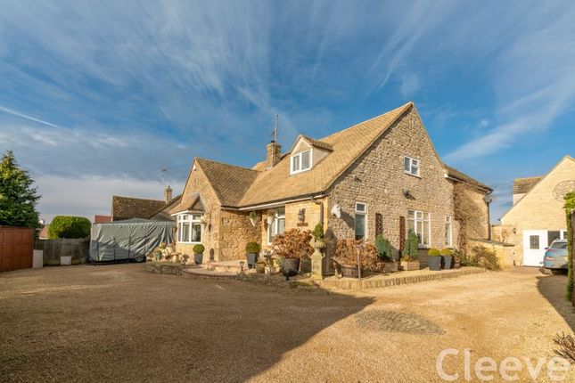 Thumbnail Country house for sale in Gretton Road, Gotherington, Cheltenham