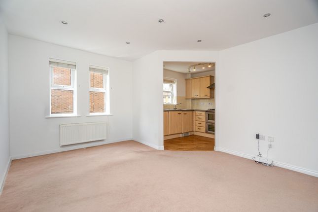 Flat 12, 12, Greensand View, Woburn Sands photo 4