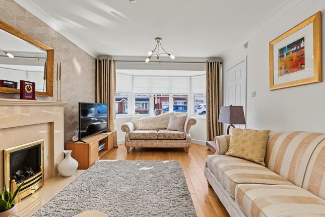 11 Wallace Drive, Bishopbriggs, Glasgow photo 4